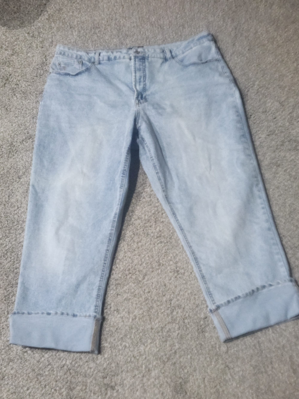 Frye Light Blue Women's Cropped Jeans Size 16